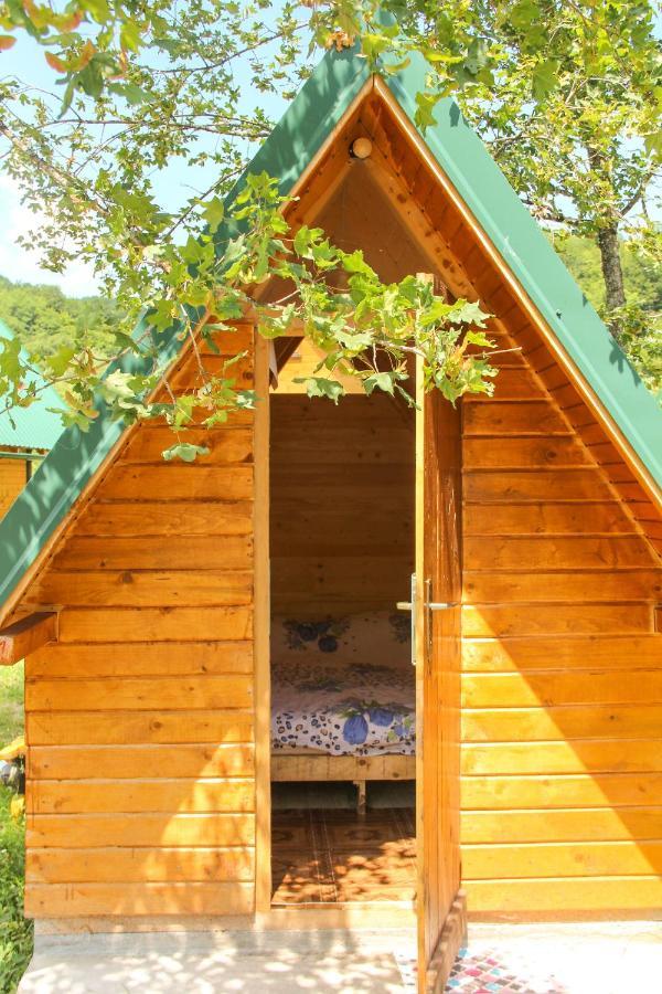 Camp Sutjeska Hotel Tjentiste Bagian luar foto
