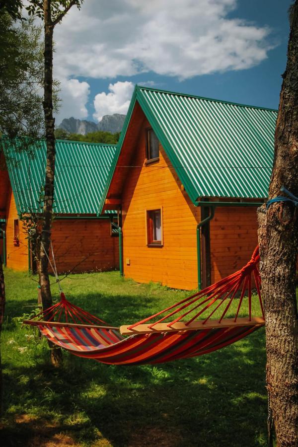 Camp Sutjeska Hotel Tjentiste Bagian luar foto