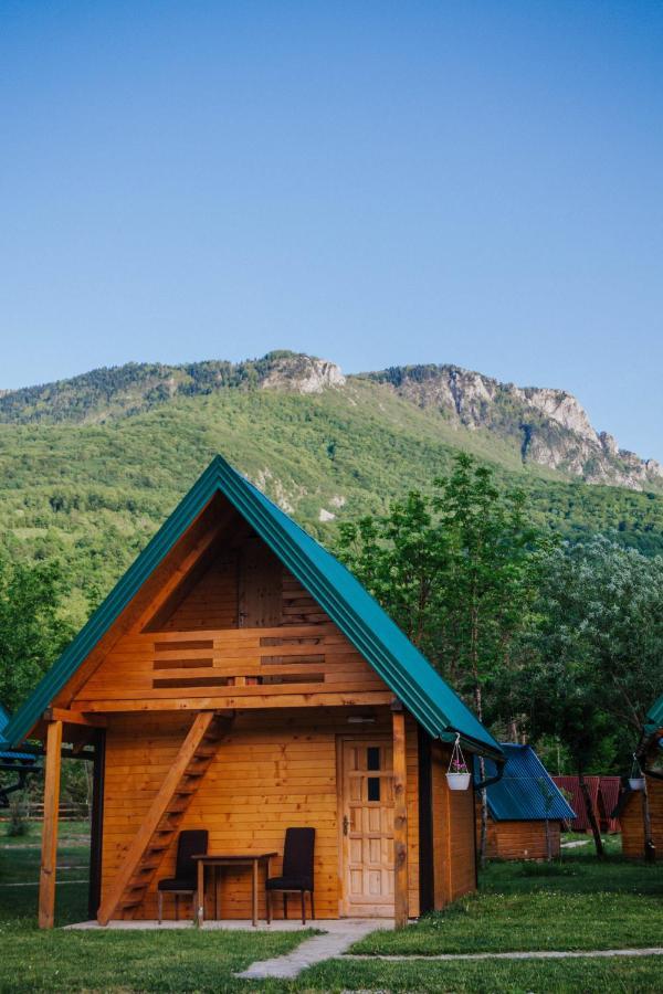 Camp Sutjeska Hotel Tjentiste Bagian luar foto