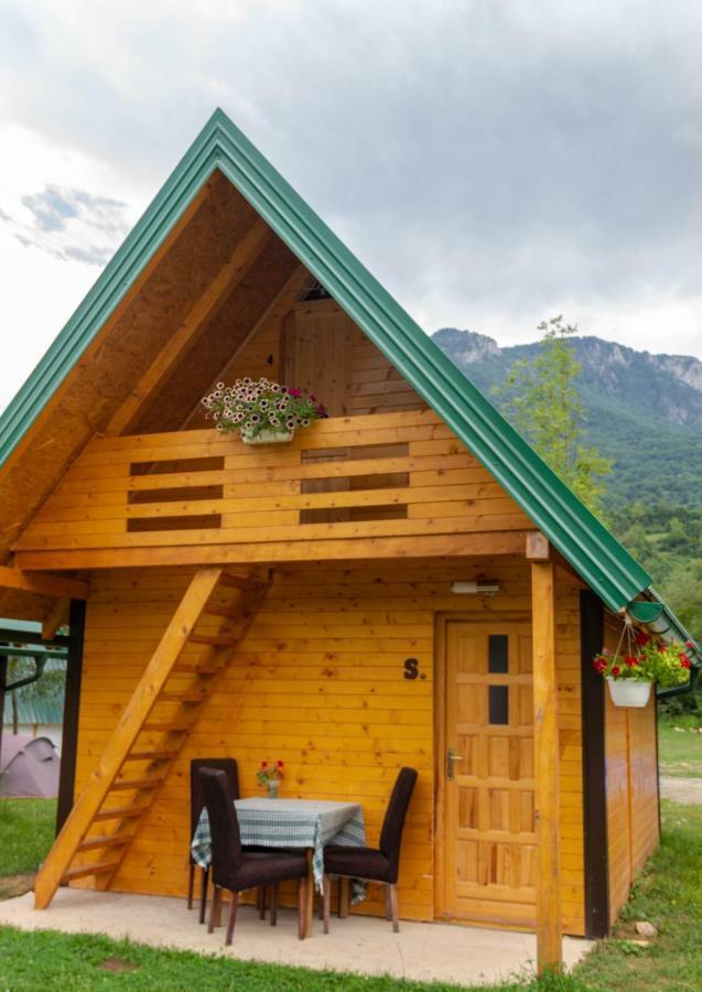 Camp Sutjeska Hotel Tjentiste Bagian luar foto